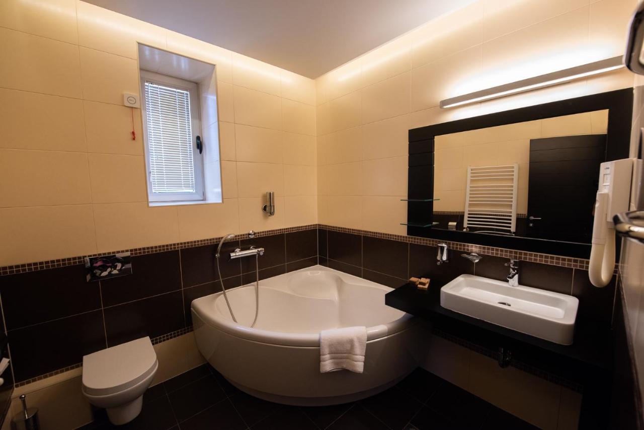 Hotel Sun Лозница Екстериор снимка
