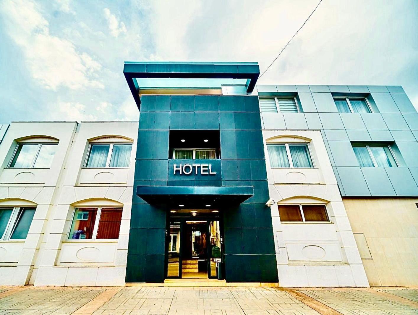 Hotel Sun Лозница Екстериор снимка