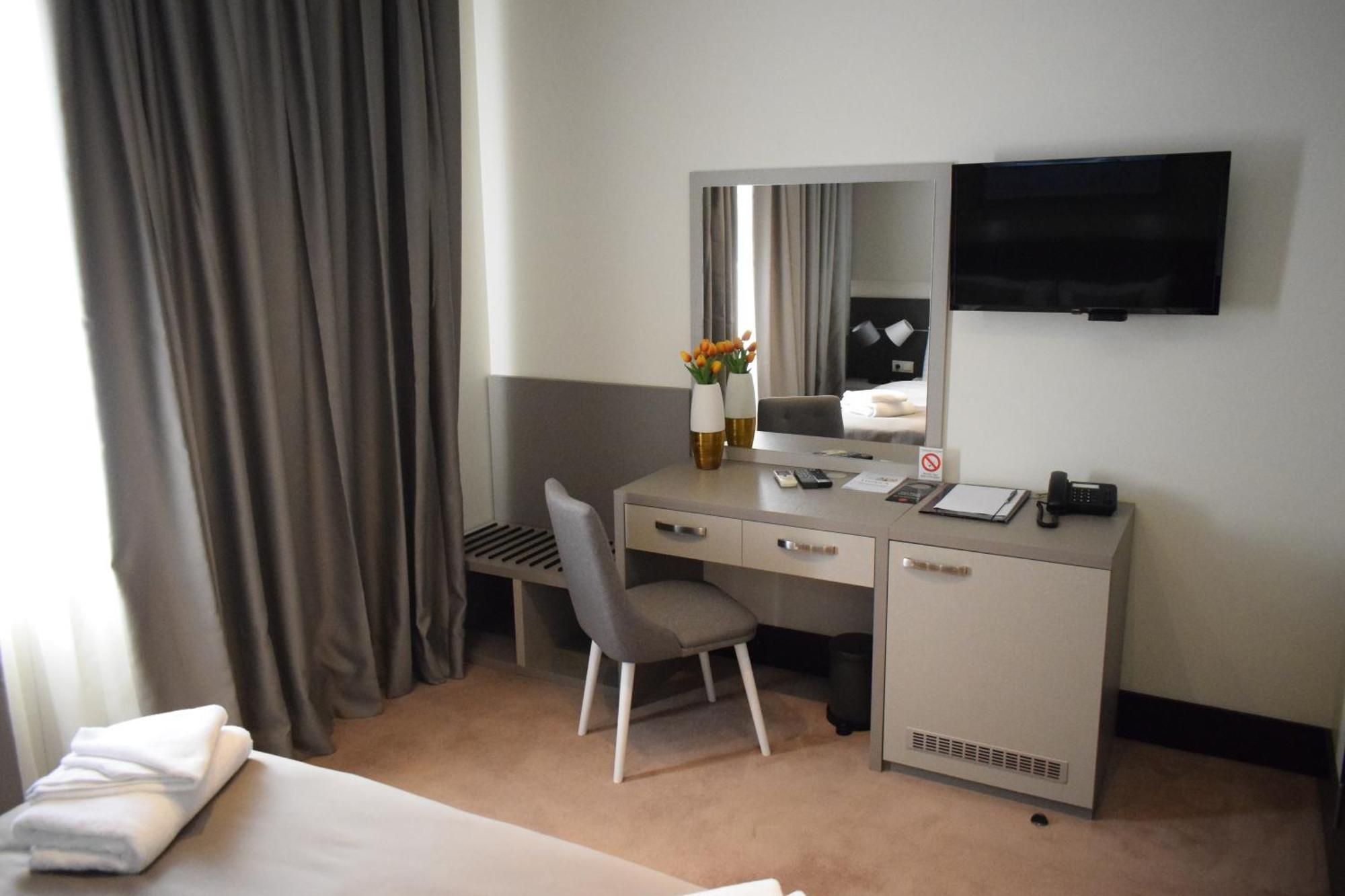 Hotel Sun Лозница Екстериор снимка