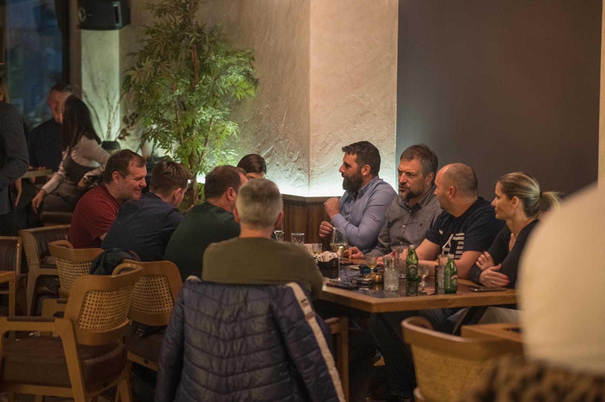 Hotel Sun Лозница Екстериор снимка