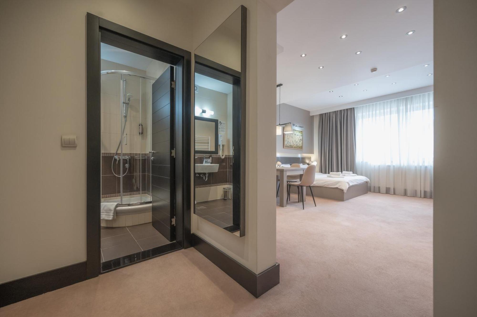Hotel Sun Лозница Екстериор снимка