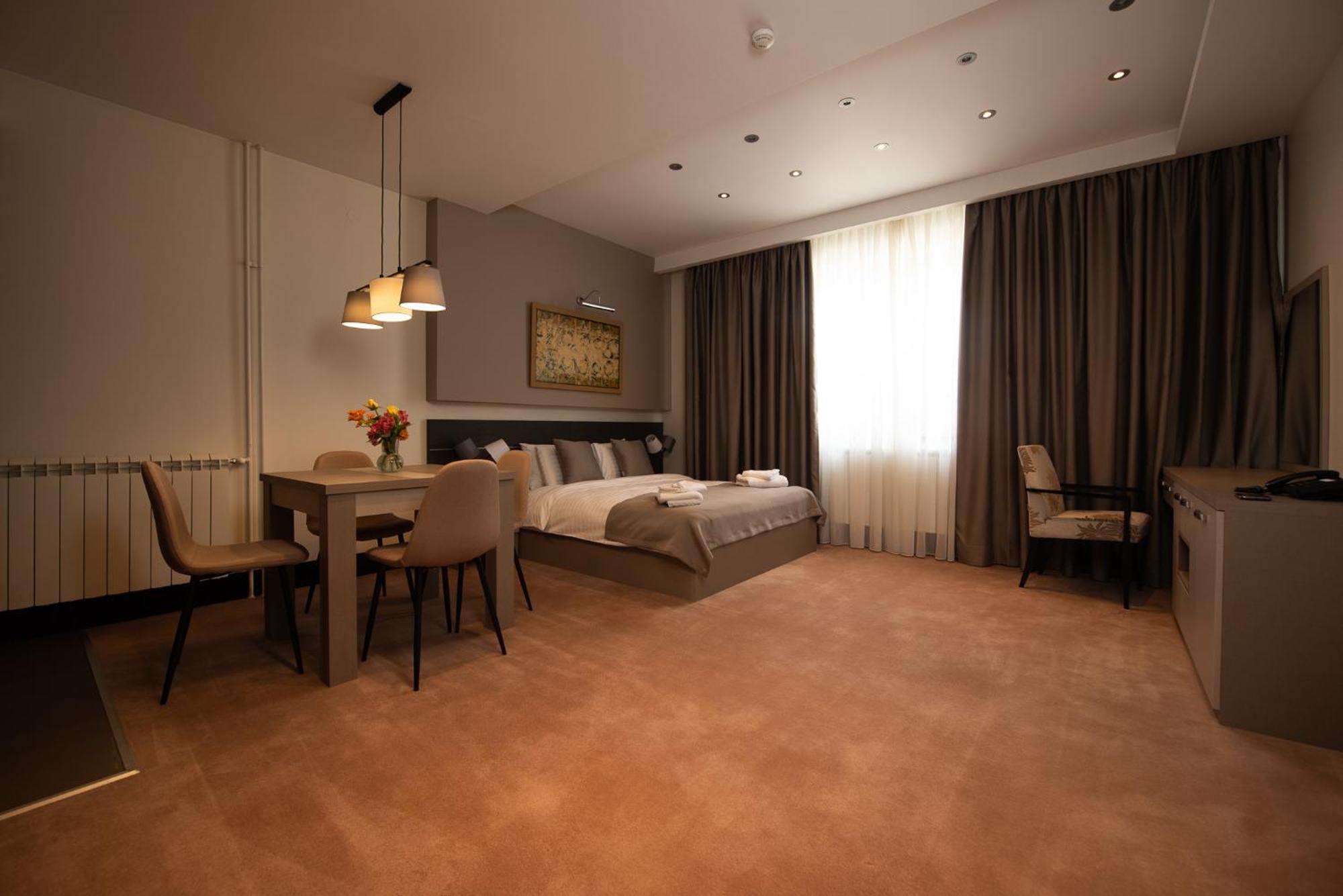 Hotel Sun Лозница Екстериор снимка